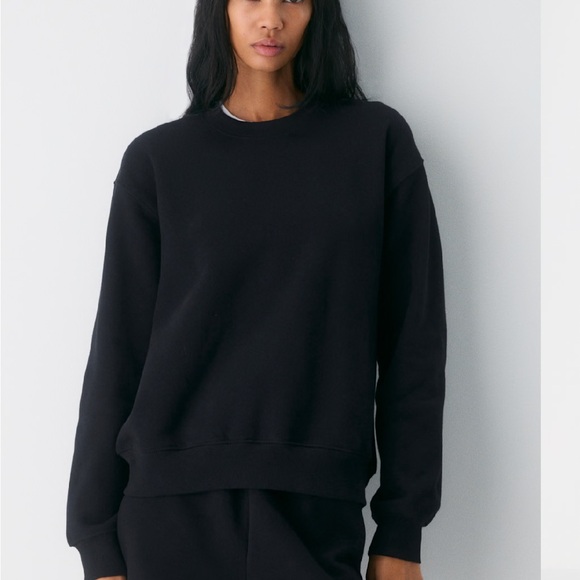 Aritiza sweatfleece Black Crewneck Sweater women M - Picture 3 of 4